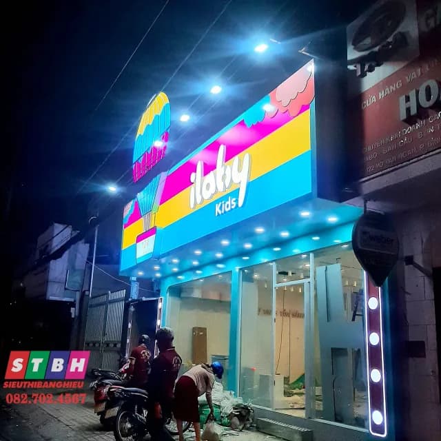 Mẫu bảng hiệu quảng cáo mặt tiền cửa hàng